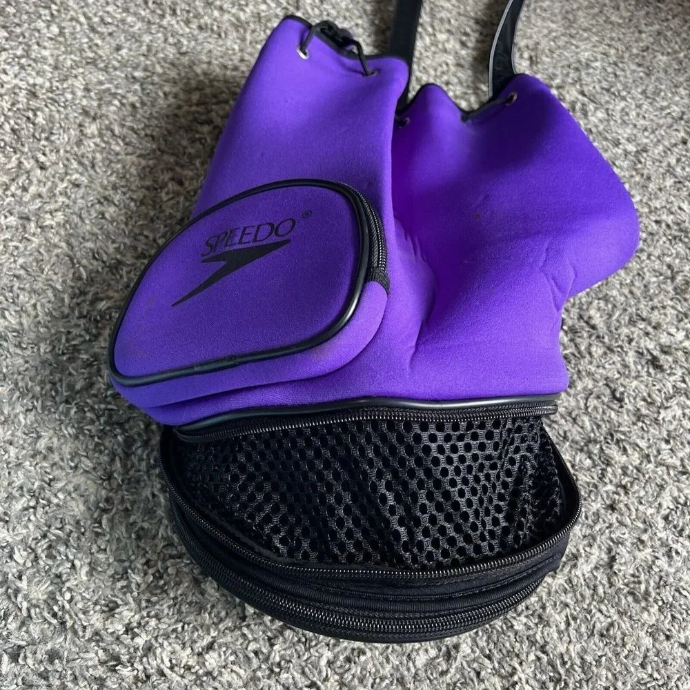 SPEEDO Neoprene Swim Bag Bucket Barrel Expandable Wet Shoulder Strap Purple VTG